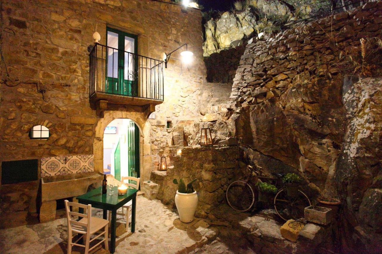 Jusu E Susu Montagna Mare * Mistretta